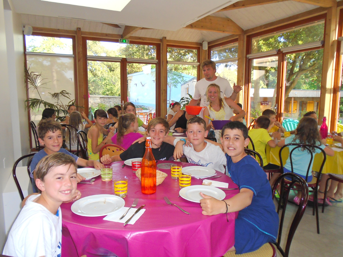 Accueil de scolaire à la brise de mer