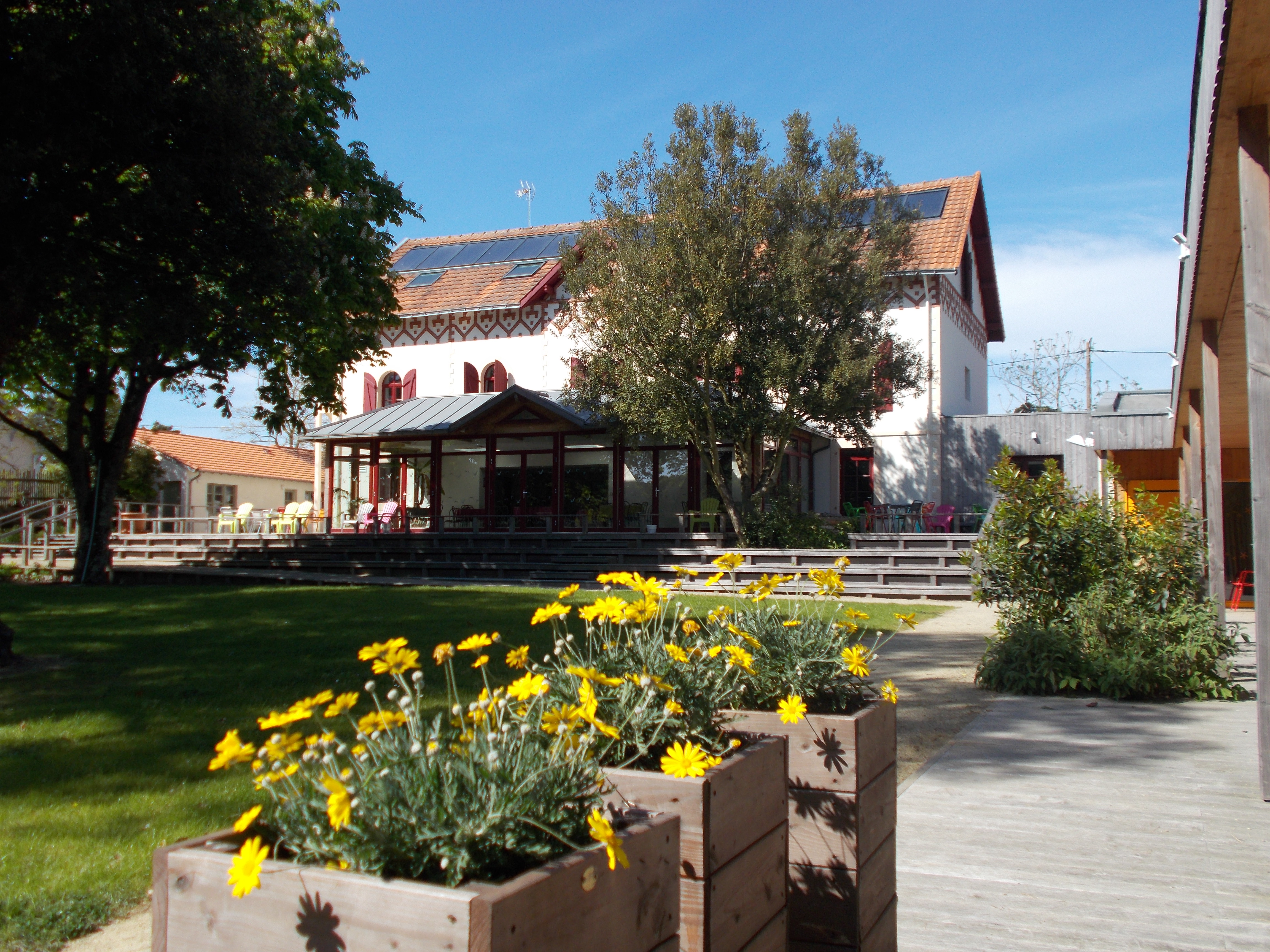 Vu sur la Grande maison et sur le parc paysager